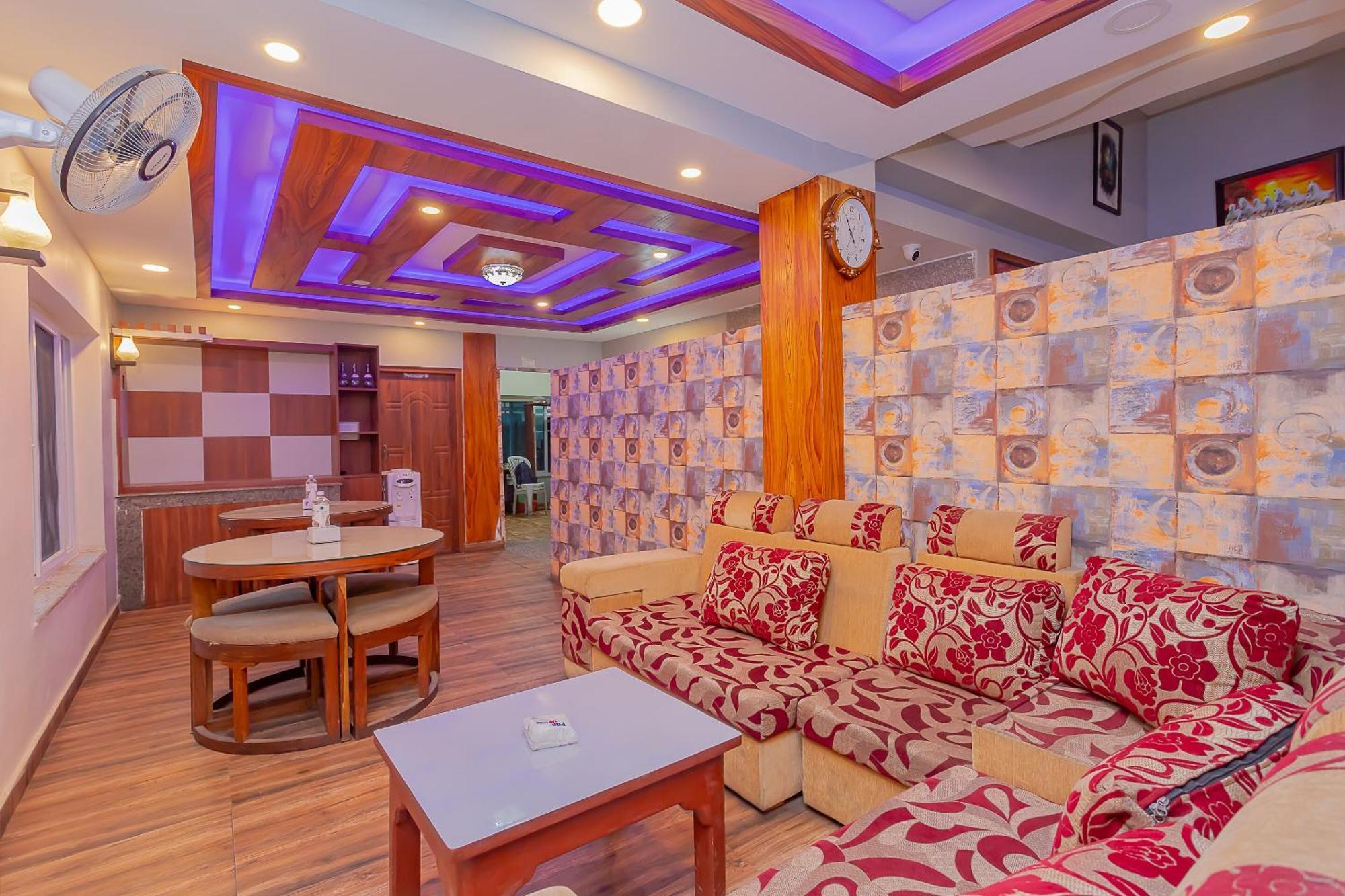 Oyo 799 Hotel Tik Tok Pvt Ltd. Katmandú Exterior foto
